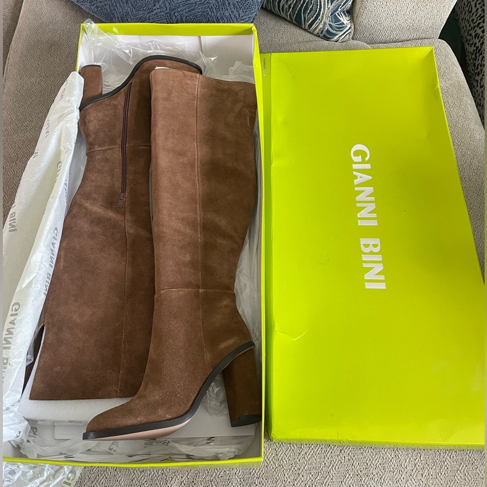 Gianni Bini boots Size 8